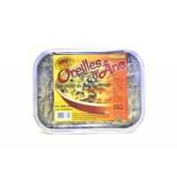 Les Oreilles d'âne sont une recette de la vallée de Valgaudemar, où les épinards sauvages (dont la forme rappelle celle des oreilles d'ânes) étaient cuits et gratinés avec une pâte fraîche maison nappée de béchamel, crème fraîche et fromage râpé. 