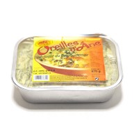 Les Oreilles d'âne sont une recette de la vallée de Valgaudemar, où les épinards sauvages (dont la forme rappelle celle des oreilles d'ânes) étaient cuits et gratinés avec une pâte fraîche maison nappée de béchamel, crème fraîche et fromage râpé. 