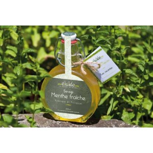 Ces sirops sont 100% naturels et sont fabriqués à partir de plantes aromatiques fraîchement cueillies. Ils sont sans  colorant, sans conservateur et sans arôme ajouté. Les plantes  une fois ramassées sont utilisées dans les 24 heures.