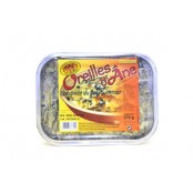 Les Oreilles d'âne sont une recette de la vallée de Valgaudemar, où les épinards sauvages (dont la forme rappelle celle des oreilles d'ânes) étaient cuits et gratinés avec une pâte fraîche maison nappée de béchamel, crème fraîche et fromage râpé. 
